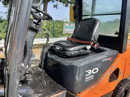 Diesel Forklifts 2011  Doosan D30S-5 Forklift (9)