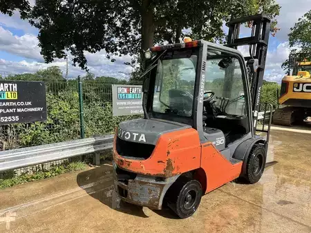 Dieselový VZV 2015  Toyota 02-8FDF30 Forklift (6)