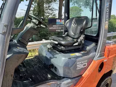 Dieselový VZV 2015  Toyota 02-8FDF30 Forklift (9)