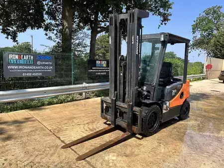 Carrelli elevatori diesel 2014  Doosan D30S-5 Forklift (2)