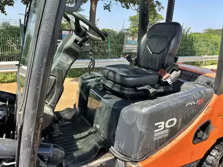 Carrelli elevatori diesel 2014  Doosan D30S-5 Forklift (9)