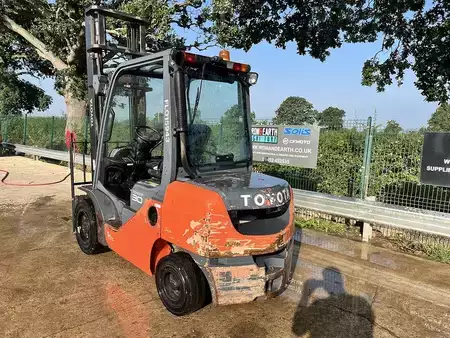 Dieselový VZV 2016  Toyota 02-8FDF30 Forklift (3)