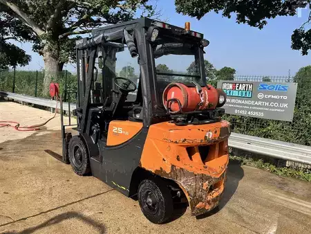 Dieselový VZV 2020  Doosan G25GP Forklift (3)