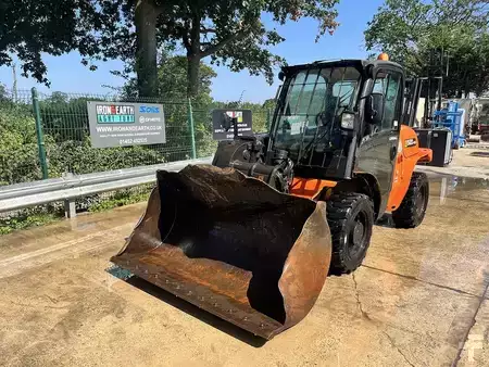 Teleskoptruck fast bom 2019  JCB 520-40 4WS Telehandler (2)