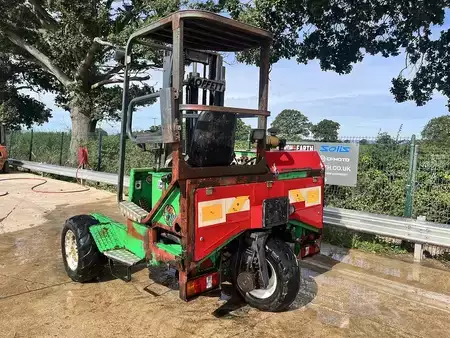 Diesel truck 2003  Moffett M2403W Truck-Mounted Forklift (3)