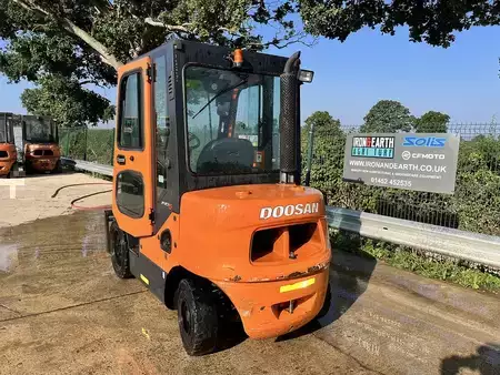 Carrelli elevatori diesel 2011  Doosan D30S-5 Forklift (3)