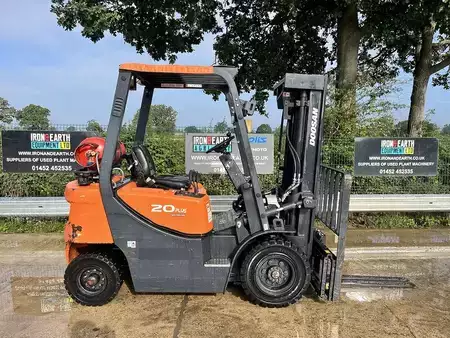 Carrelli elevatori diesel 2018  Doosan G20GP Forklift (4)