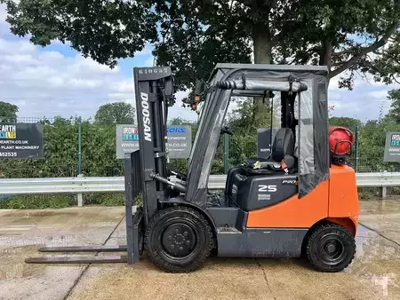 Diesel truck 2018  Doosan G25P-5 Forklift (1)