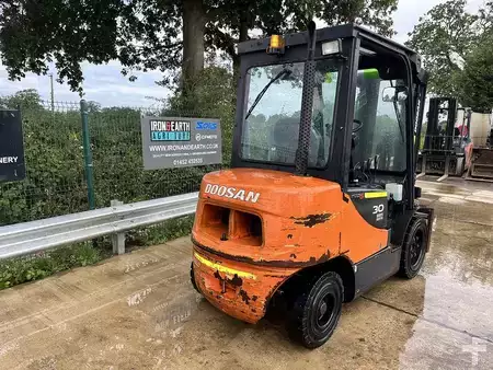 Carrelli elevatori diesel 2011  Doosan D30S-5 Forklift (6)