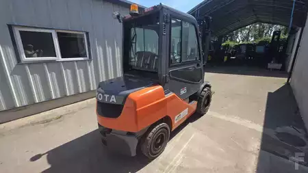 Dieselový VZV 2020  Toyota 52-8FDF30 (3)