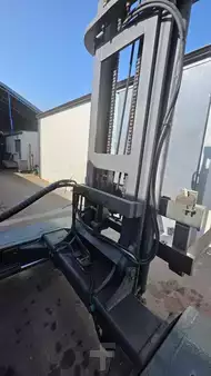 Čtyřcestný vysokozdvižný vozík 2006  Combilift C4000 (13)