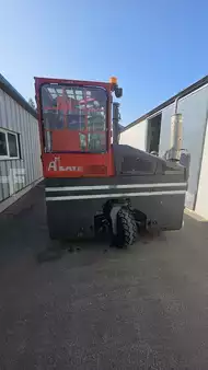 Čtyřcestný vysokozdvižný vozík 2006  Combilift C4000 (3)