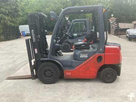 Diesel heftrucks 2017  Toyota 02-8 FDF 25 (1)