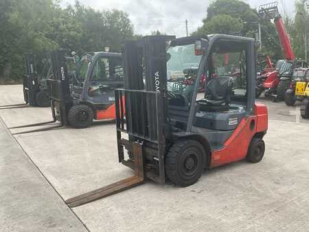 Diesel heftrucks 2017  Toyota 02-8 FDF 25 (10)