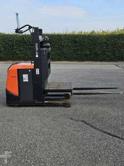 Horizontal Order Pickers 2024  Toyota BT OSE 100W (1)