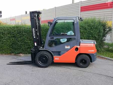 Dieselstapler 2021  Toyota 52-8FDJF35 (1)