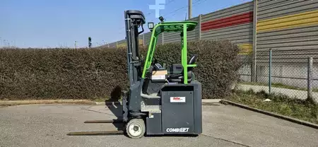 Carretilla de carga lateral 2025  Combilift CBE 3000 (1)