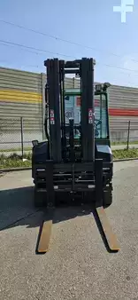 Carretilla de carga lateral 2025  Combilift CBE 3000 (2)