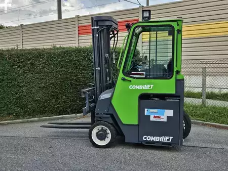 Wózki 4-kierunkowe 2025  Combilift CBE 4000 (2)