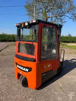 Elektryczne 3-kołowe 2019  Doosan B15t-7 (6)