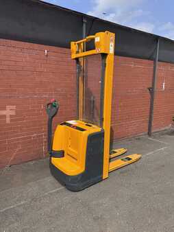 Wózek wysokiego podnoszenia 2014  Jungheinrich EJC 214 (3)