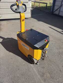 Schlepper 2022  Master Mover AT 300 tow (5)