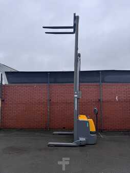 Wózek wysokiego podnoszenia 2017  Jungheinrich EJC B14 (8)