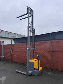 Wózek wysokiego podnoszenia 2017  Jungheinrich EJC B14 (9)