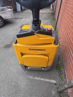 Porta-paletes elétrico 2017  Jungheinrich ERE 225 (3)