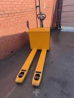 Nízkozdvižný vozík 2013  Jungheinrich EJE 120 (2)