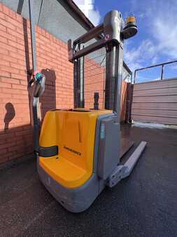 Wózek wysokiego podnoszenia 2017  Jungheinrich EJC B16 (4)