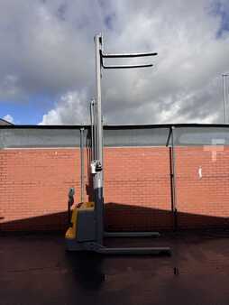 Wózek wysokiego podnoszenia 2017  Jungheinrich EJC B16 (5)