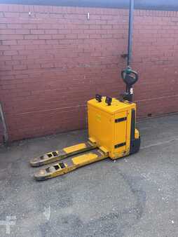 Nízkozdvižný vozík 2015  Jungheinrich EJE 118 (1)