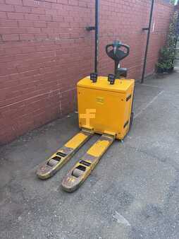 Nízkozdvižný vozík 2015  Jungheinrich EJE 118 (2)