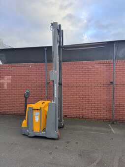 Stapelaars 2016  Jungheinrich EJG 106 (4)