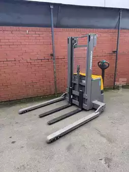 Stoccatori 2016  Jungheinrich EJC B16 (1)