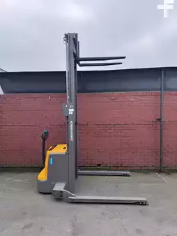 Stoccatori 2016  Jungheinrich EJC B16 (2)