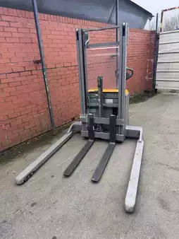 Stoccatori 2016  Jungheinrich EJC B16 (3)