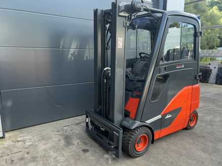 Elektro 4 Rad  Linde E20PH 02 EVO Triplex (2)