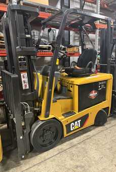 Eléctrica de 4 ruedas 2014  CAT Lift Trucks EC25N (2)