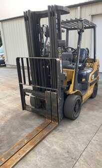 Propane Forklifts-CAT Lift Trucks-2C6000