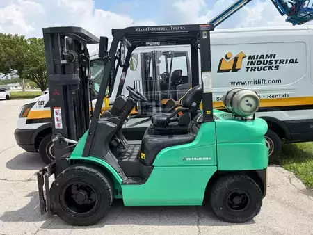 Propane Forklifts 2020  Mitsubishi FG30N5 (1)