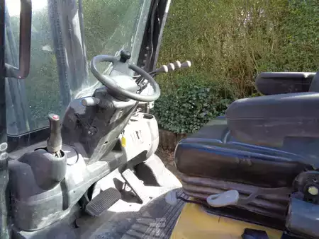 Carrelli elevatori per container 2018  Yale GLP 30 MXV 2445 (2)