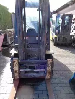 Carrelli elevatori per container 2018  Yale GLP 30 MXV 2445 (7)