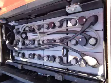 Apilador eléctrico 2019  BT SPE 200 D (7)