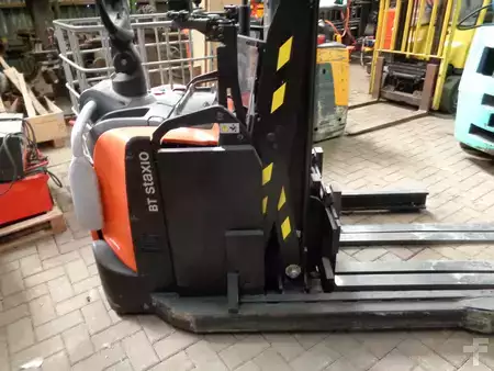 Pallet Stackers 2016  BT SPE 120 XRD (2)