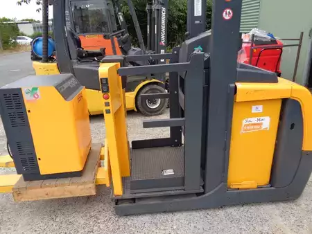 Vertical order pickers 2015  Jungheinrich EKS 110 (3)