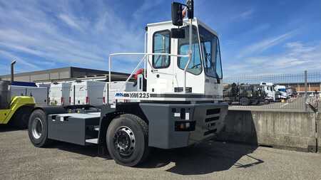 Wózek terminalowy 2025  MOL YM225 (1)