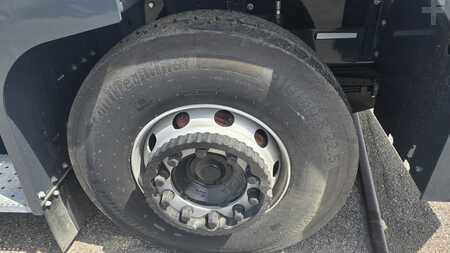 Wózek terminalowy 2025  MOL YM225 (13)