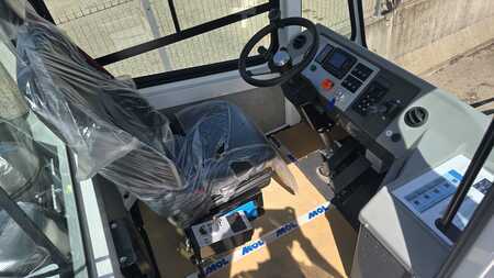 Wózek terminalowy 2025  MOL YM225 (17)